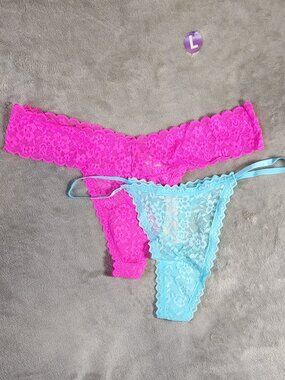 *NWT* Women's Large - Bundle of 2 Victorias Secret thongs